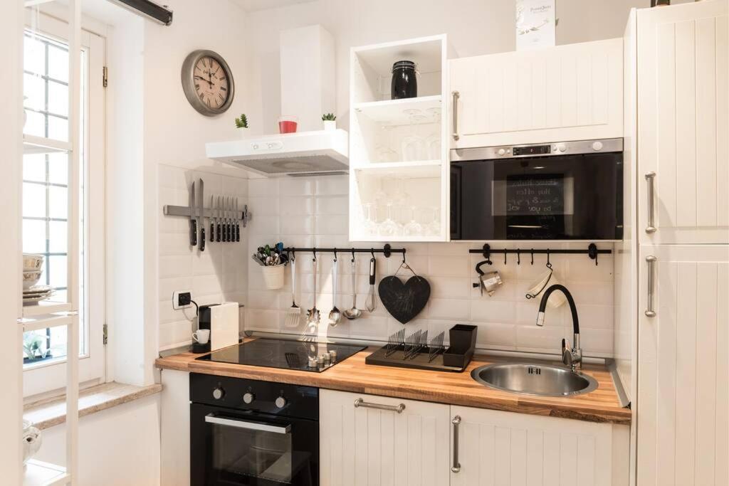 Lovely Colosseum Loft Apartment روما المظهر الخارجي الصورة