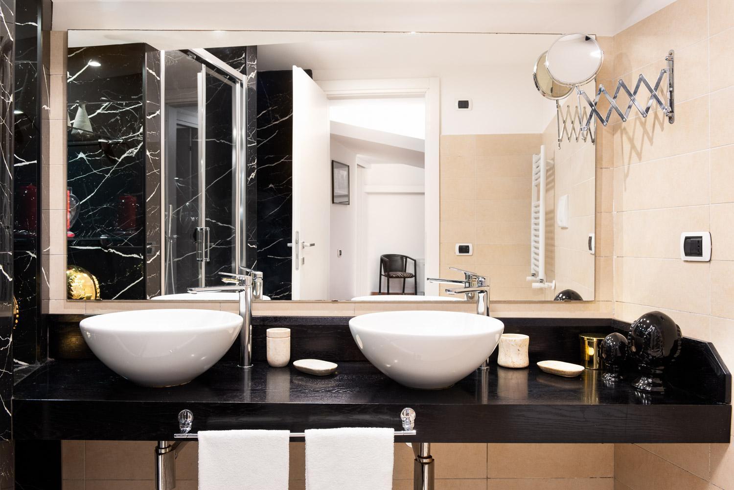 Lovely Colosseum Loft Apartment روما المظهر الخارجي الصورة